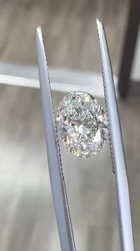 Diamond Natural 1,8Ct H-SI2 Oval - GIA1539235312 1