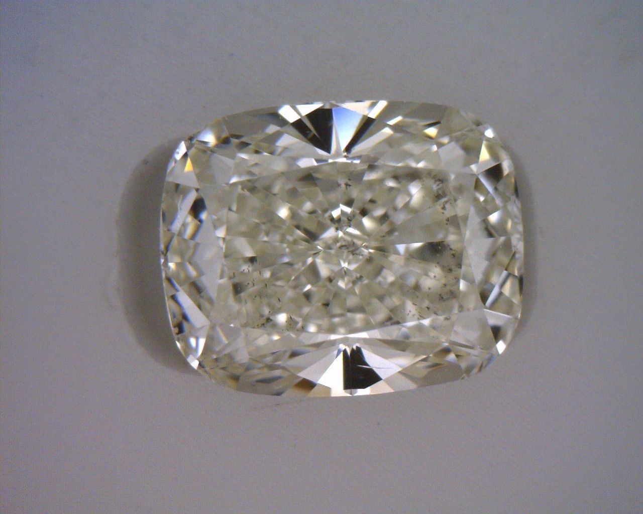 Diamond Natural 0,9Ct L-SI2 Cushion - GIA2456086411 1