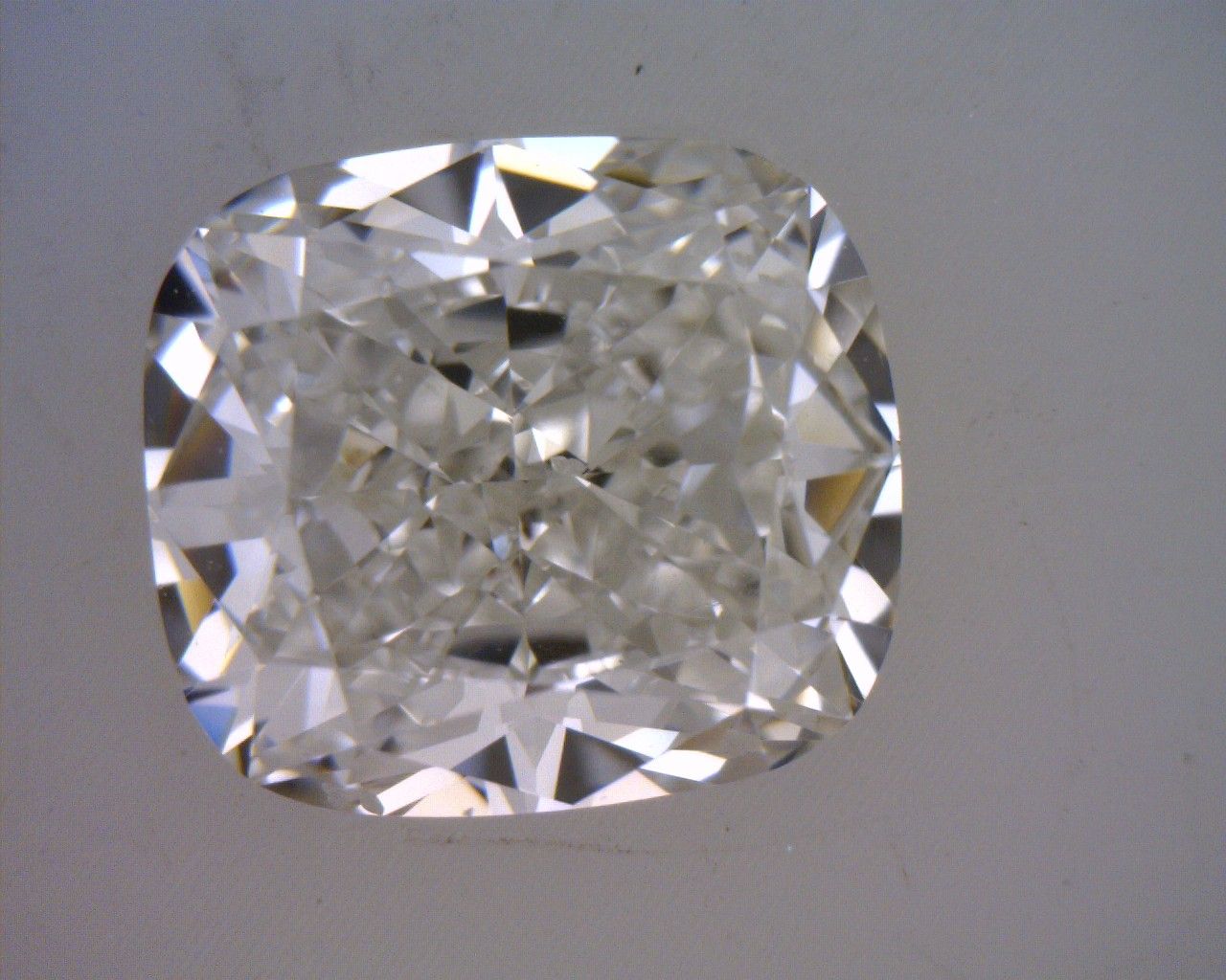 Diamond Natural 1,02Ct I-SI2 Cushion - GIA2215508478 1