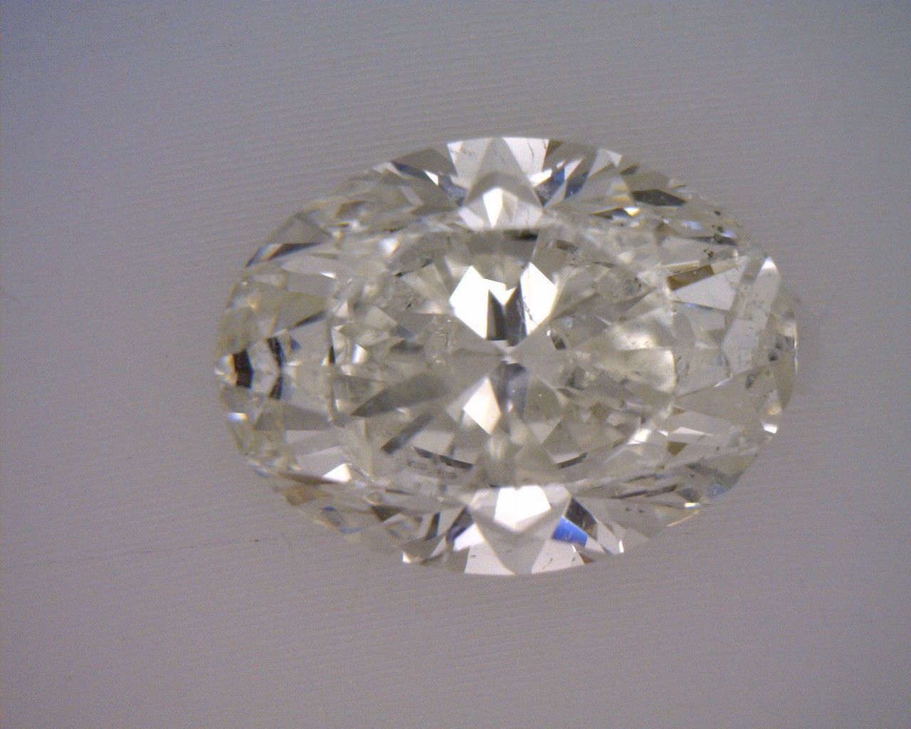 Diamond Natural 0,9Ct J-SI2 Oval - GIA1429591296 1