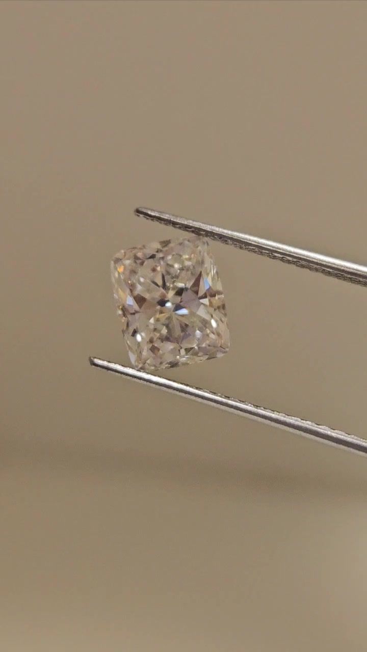 Diamond Natural 1,59Ct F-VS1 Cushion - GIA3365450294 1