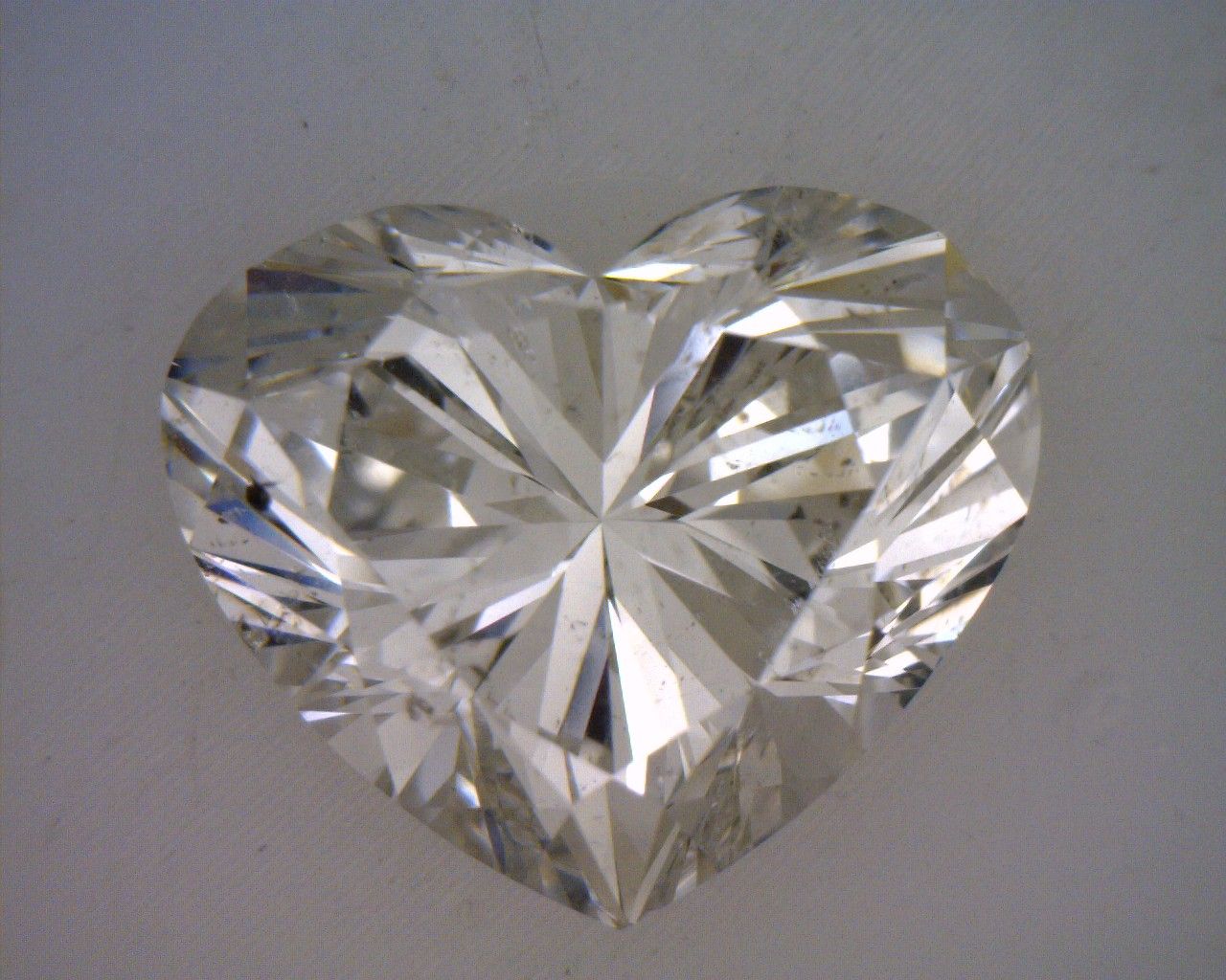 Diamond Natural 1,5Ct J-SI2 Heart - GIA2221019385 1
