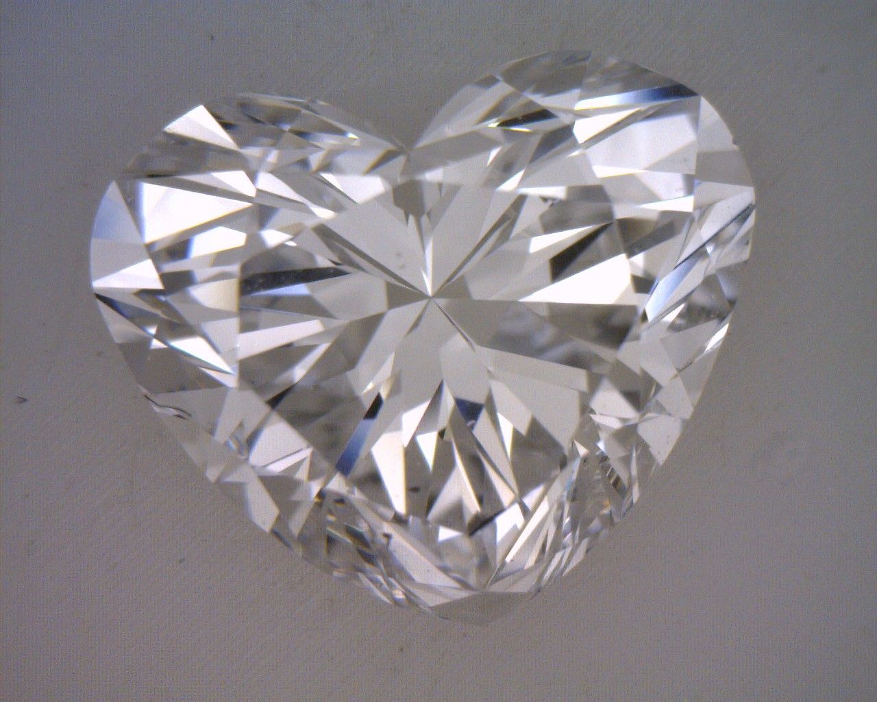 Diamond Natural 1,7Ct D-VS2 Heart - GIA1289923621 1