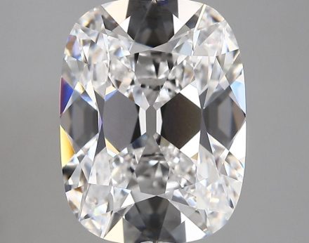 Lab Grown Diamond Lab-grown 4,48Ct D-VVS2 Cushion - IGILG784693452 1