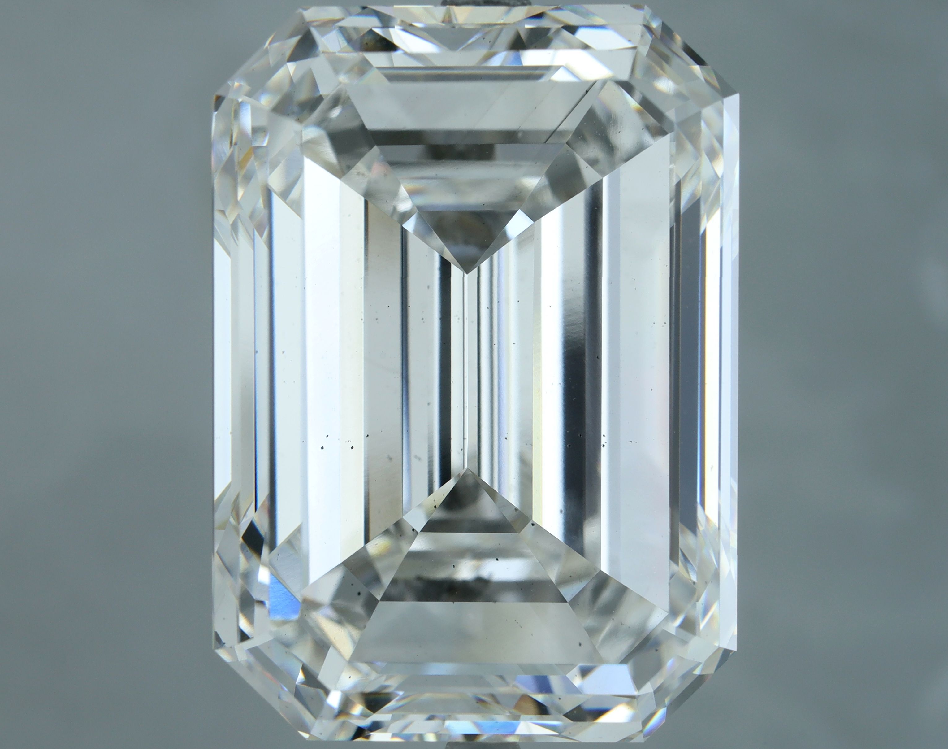 Lab Grown Diamond Lab-grown 26,02Ct F-VS2 Emerald - IGILG795649968