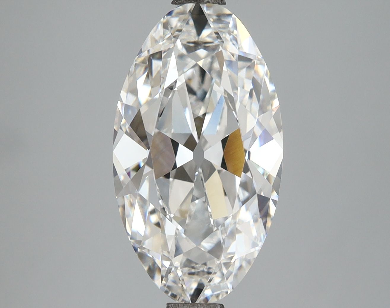 Lab Grown Diamond Lab-grown 3,59Ct E-VVS2 Oval - IGILG811669426 1