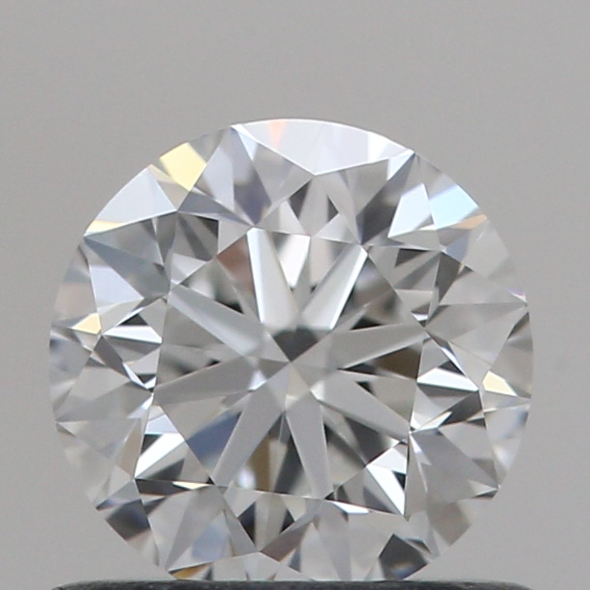Diamond Natural 0,71Ct F-VVS1 Round - GIA2437258675 1