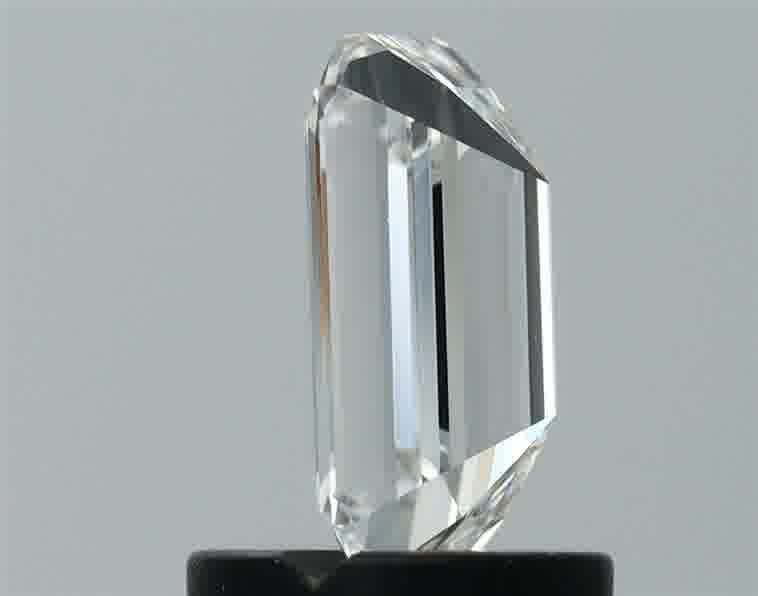Diamond Natural 1,02Ct F-VVS1 Emerald - GIA2115643164 1