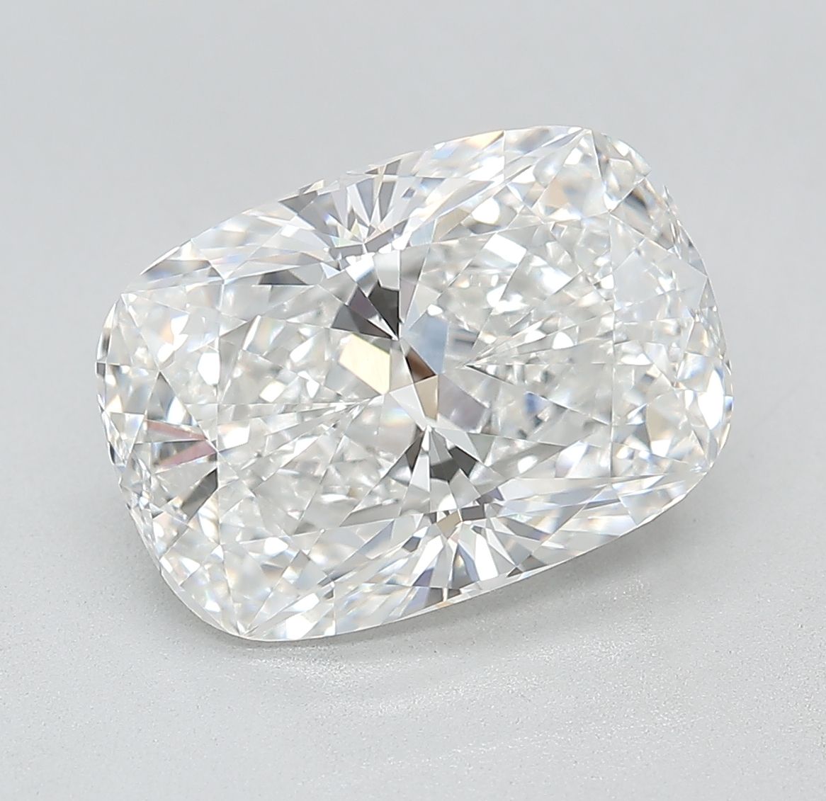 Lab Grown Diamond 5,29Ct E-VVS2 Cushion - IGILG818698987 1